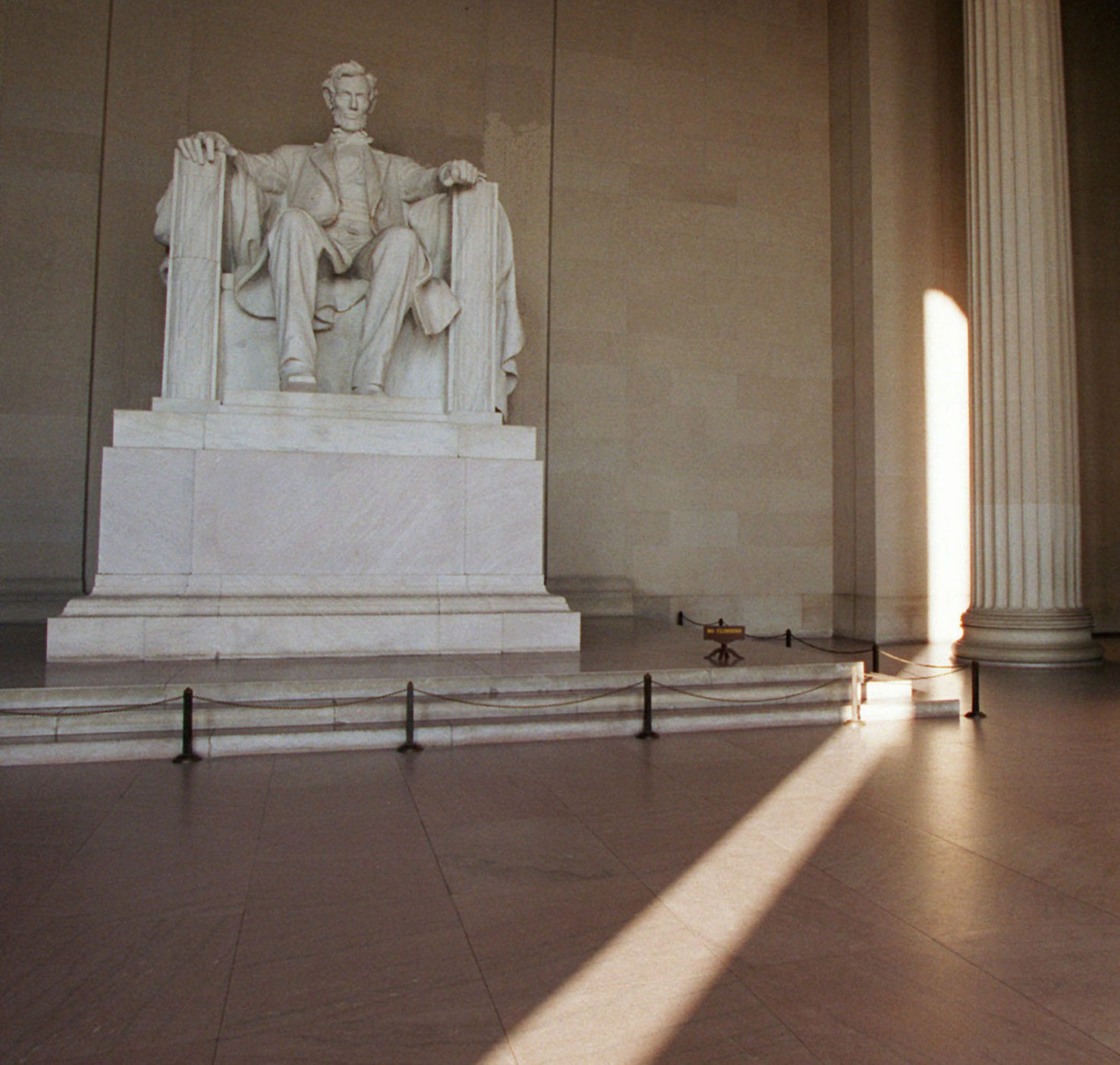 1914: Lincoln Memorial